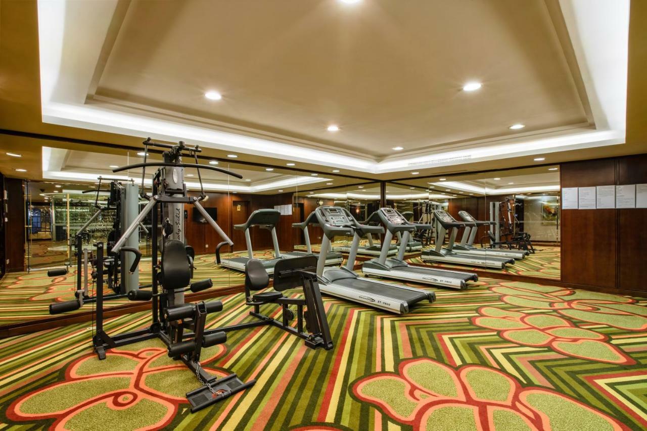 Golden Eagle Summit Hotel Кунмин Екстериор снимка